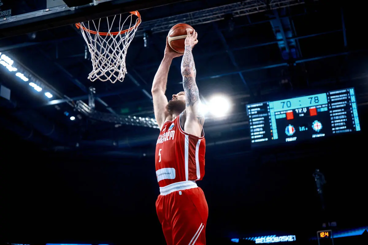 亚队输掉了, 少的分数 亚队输掉了, 少的分数