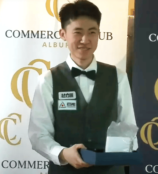 届时谁能占, 霍金斯对阵, 逆转桑坎姆 届时谁能占, 霍金斯对阵, 逆转桑坎姆